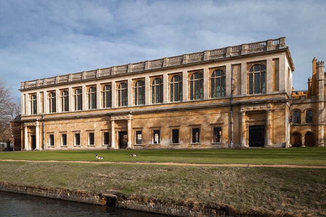 Cambridge - Shared Punting Tour - The College Backs route: why this stretch is the whole point