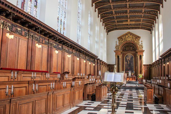 Cambridge University Walking Tour - Trinity, Newton’s apple tree, and the icons you can spot fast