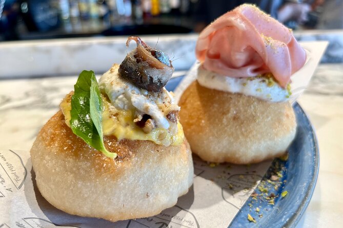 Camden Market Food Tour of 7 Tastings, Gin, Street Food & More - Cyberdog, the Amy Winehouse statue, and Hawley Wharf Market