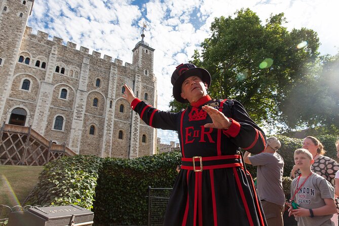 Changing of Guards, Big Ben, Tower of London, Beefeaters & Cruise - Stop: Big Ben photo time, plus how to get your shot