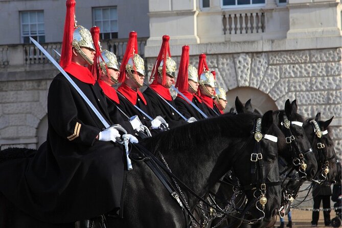 Changing of the Guard Walking Tour in London at Buckingham Palace - St James’s Palace and Clarence House, the monarchy in brick and routine