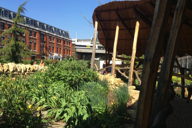 Charles Dickens Private Walking Tour - Little Dorrit and prison shadows: St George the Martyr, Marshalsea, and the Red Cross Cottages garden