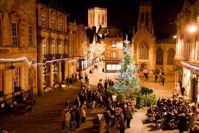 Christmas Guided Walking Tour in York - York the Chocolate City, medieval shopping, and the lights that make it click