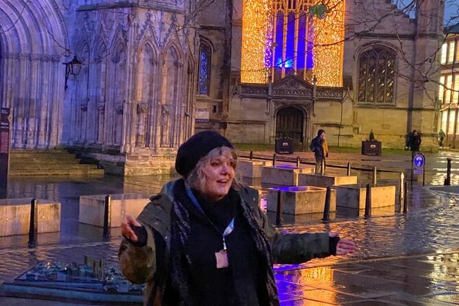 Christmas Guided Walking Tour in York - Stop by York Minster: early festival questions and what’s under the spotlight