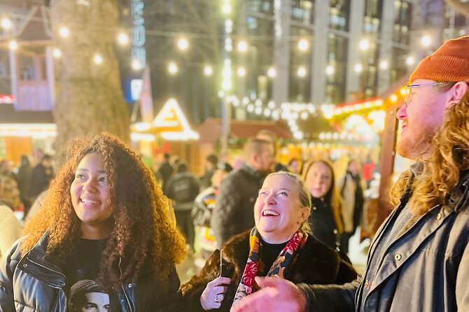 Christmas Lights and Markets Guided Walking Tour with Mulled Wine - Covent Garden to Trafalgar Square: How the Route Works