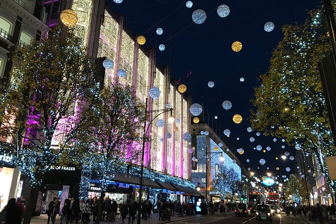 Christmas Lights Open-Top Bus Tour - The Christmas Tree Stop: A Photo Moment Worth Prioritizing