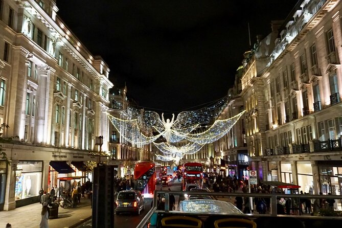 Christmas Lights Open-Top Bus Tour - The Live Guide: Why the Commentary Matters
