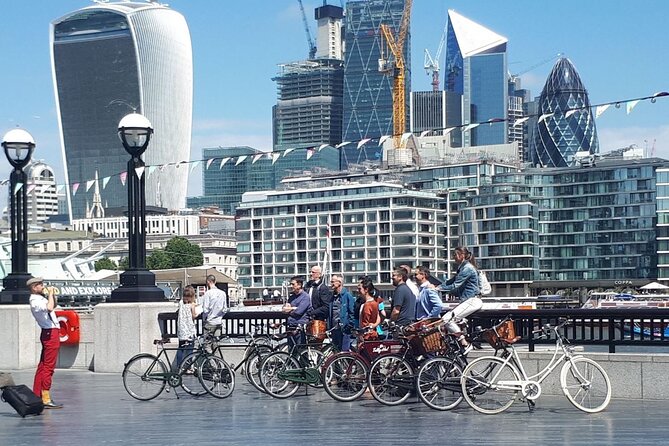 City & Secrets: Explore London's Hidden Gems - Why a 4-hour bike loop is a smart way to see London