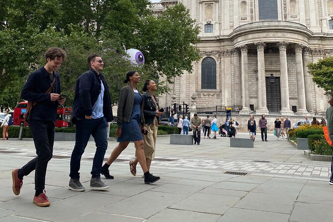 Colombia's Finest Outdoor Murder Mystery London - Your Game Begins at Gunpowder Square, Gough Square (EC4A 3DG)