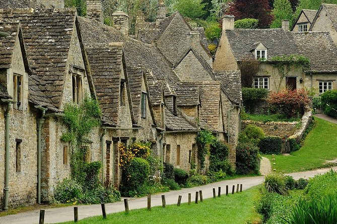 Cotswold Village Private Day Trip from Bath - Bibury and Arlington Row: 30 minutes that can still feel satisfying