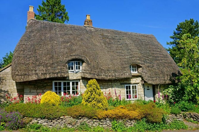 Cotswolds Countryside Tour by Coach: Villages, Views, and Lunch - Guide and Driver: When the Day Feels Smooth, and When It Does Not