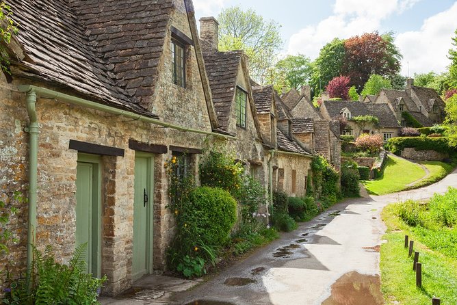Cotswolds Small Group Tour from London - Burford, the gateway town with the best shopping breaks