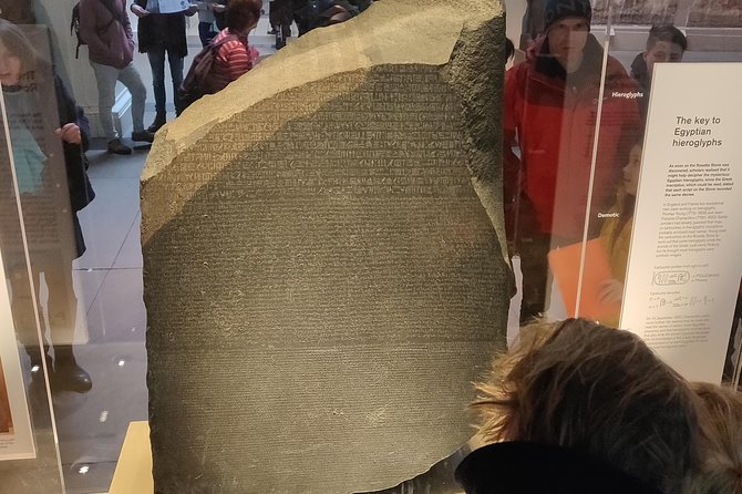 Crash course in archaeology at the British Museum - Comfort and pacing: standing, breaks, and the fold-up stool tip