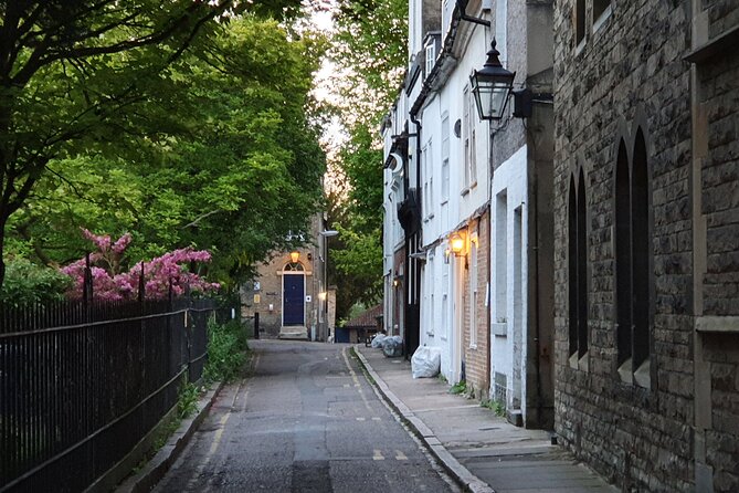 Creepy Cambridge - Cambridge's Most Entertaining Ghost Walk - Who This Tour Fits Best (And Who Might Want Something Else)