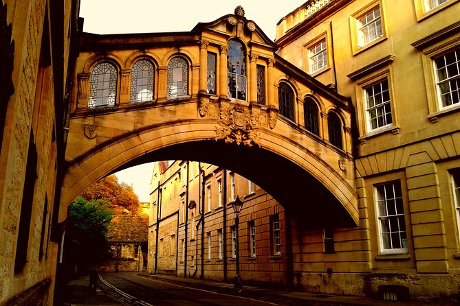 CS Lewis & Tolkien Tour with Magdalen Entry Public tour 13.45 - Lincoln College Entrance Moment: John Wesley and Other Unlikely Alumni