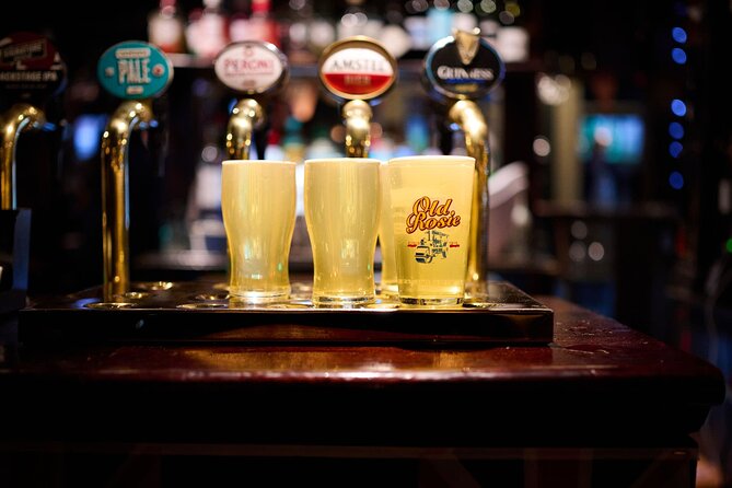 Devour London Historical Pub Tour:Traditional British Food & Ales - Small group size and why the guide changes everything