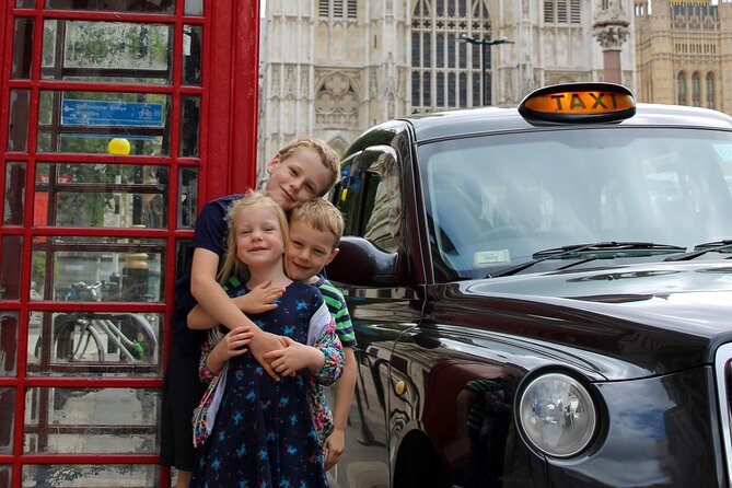 Discover London in a Panoramic Black Cab - Pickup near Buckingham Palace keeps the start easy