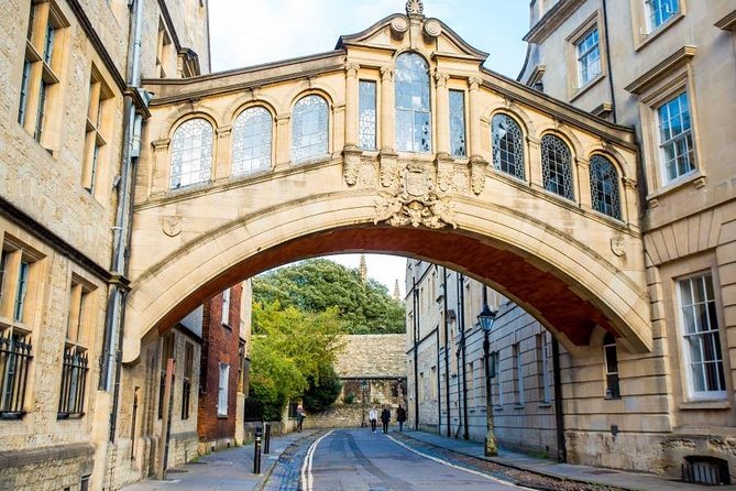 Discover Oxford and Cambridge with Guide from London by Coach - What is included, what costs extra, and the ticket clarity issue