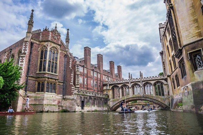 Discover Oxford and Cambridge with Guide from London by Coach - Should you book this Oxford and Cambridge day trip?