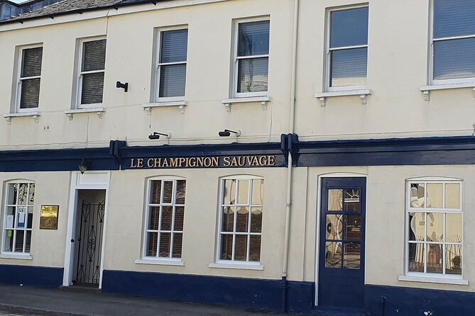 Discovering Cheltenham: A Self-Guided Audio Tour - Cheltenham Minster and St Mary: church, graveyard, and pause-worthy details