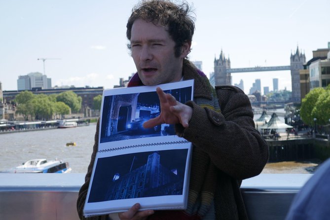 Doctor Who TV Locations Tour of London - London Eye photo time and why it’s a smart stop