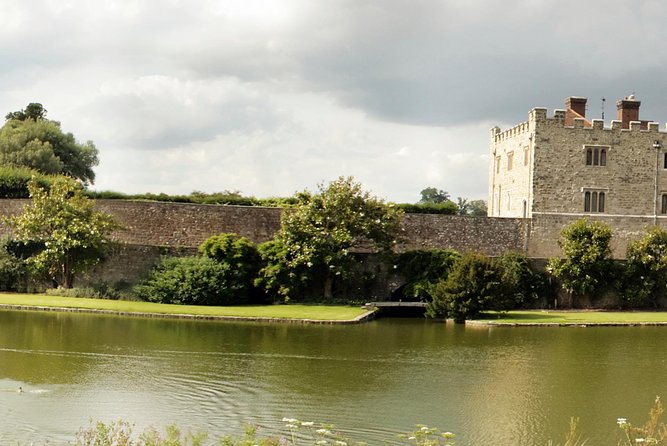 Dover Shore Excursion:Post-Cruise Tour to London via Canterbury and Leeds Castle - Leeds Castle: three hours of gardens, rooms, maze, and dog collars