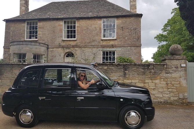 Downton Abbey and Castle Taxi Tour from London with Hotel Pickup - Highclere Castle: your guided access to the rooms and the filming story