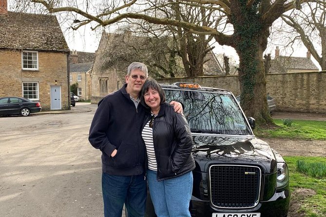 Downton Abbey and Castle Taxi Tour from London with Hotel Pickup - Cotswolds villages and a pub lunch on your own expense