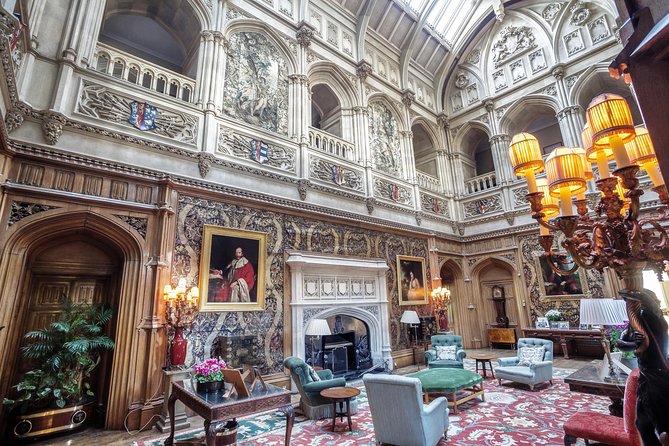 Downton Abbey and Village Coach Tour from London with Highclere - The coach commentary: trivia, film facts, and how to make the time fly