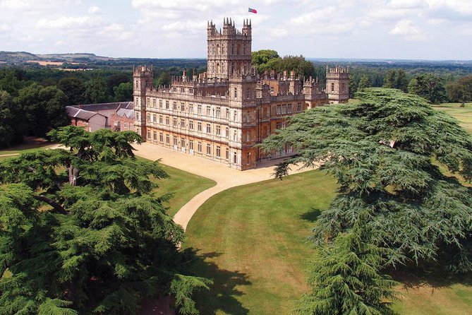 Downton Abbey and Village Small Group Tour from London - Bampton Village Walk: Where Downton’s Streets Actually Exist