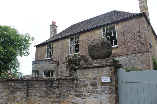 Downton Abbey and Village Small Group Tour from London - Who Should Book This Downton Abbey Day Trip?