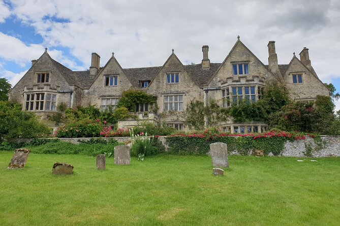Downton Abbey Day In The Cotswolds Tour - Asthall and the Milford sisters story in 15 minutes