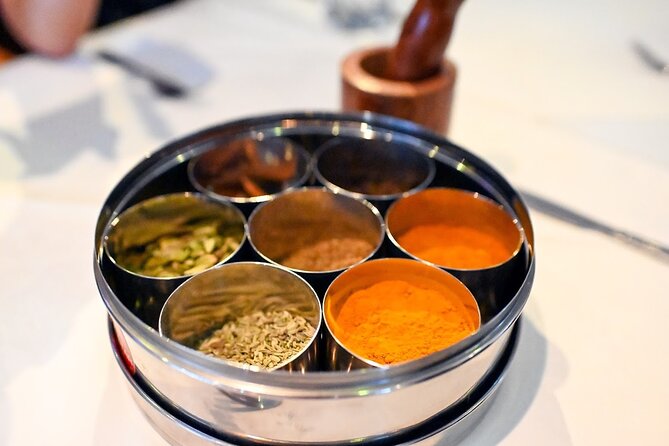 East London Indian Food Tour with 8+ Authentic Food Tastings - Spitalfields area moments: learning without turning it into a lecture