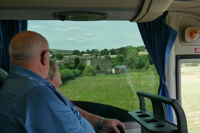 Emmerdale Classic Locations Bus Tour from Leeds - Price and value: what about $19 makes sense