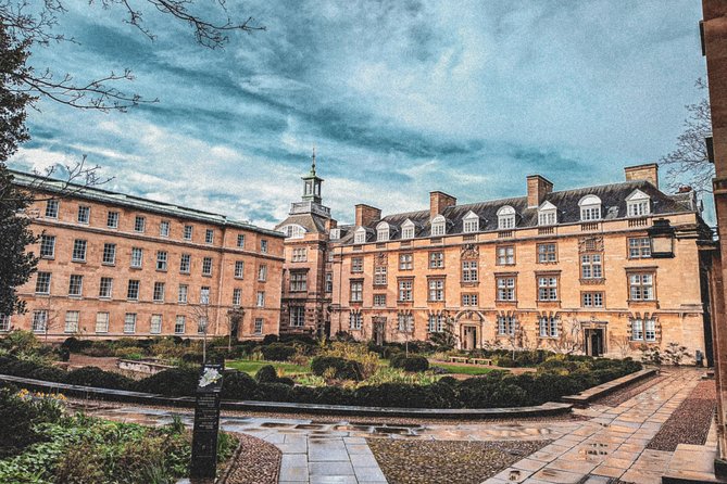 Explore Cambridge Student Life & Top Colleges Walking Tour - Market Square, the Granta Bridge, and Cambridge’s naming quirks