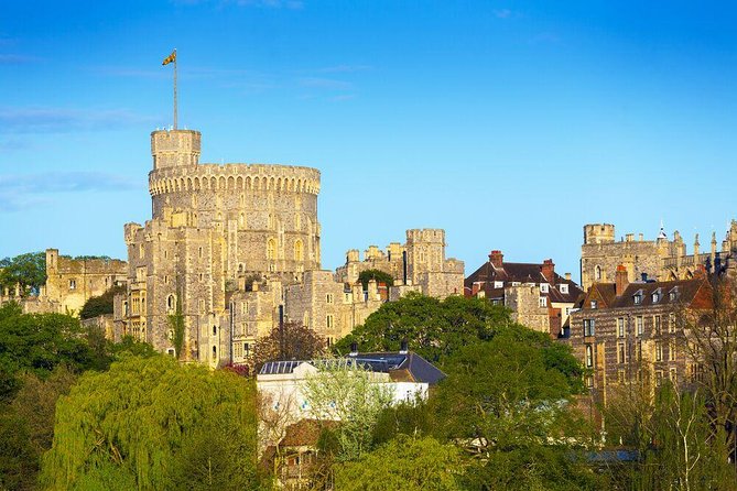 Extended visit: Windsor Castle & Stonehenge - Guides and Drivers: The Human Part That Makes This Tour Work