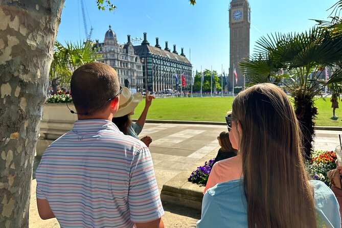 Fast Access Westminster Abbey Private Tour with a London Blue Badge Guide - Why fast-track and a Blue Badge guide matters at Westminster