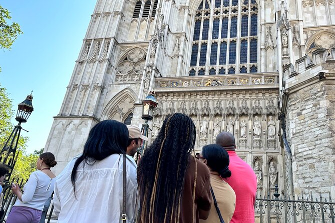 Fast Access Westminster Abbey Private Tour with a London Blue Badge Guide - College Garden: the 900-year pause you will remember