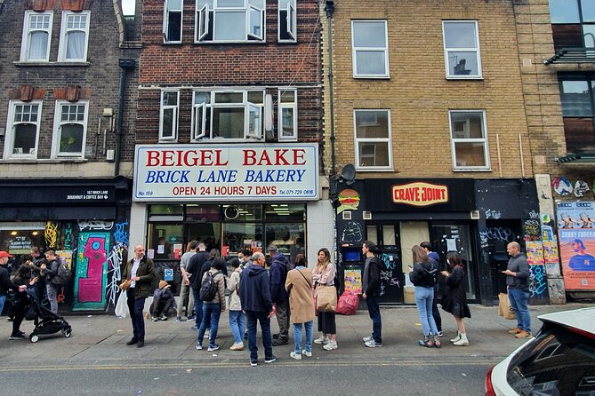 Food & Drink walking tours In London. Discover the East End of London. - Two markets side by side: Brick Lane Market and Old Spitalfields Market