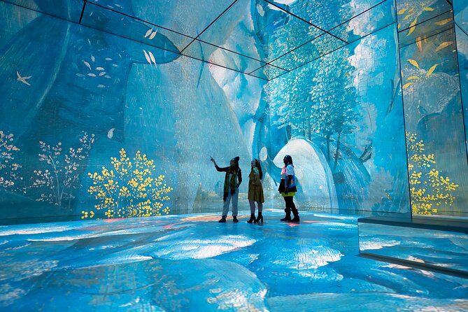 Frameless - Immersive Art Experience in London - Where to recharge: the Café Bar and the practical break