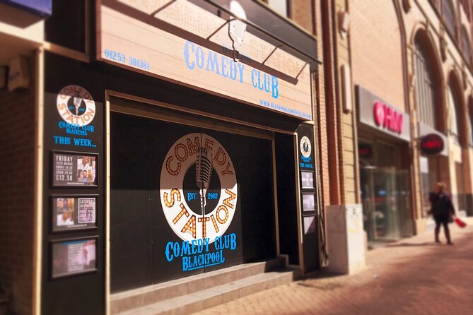 Friday & Saturday night comedy club entry - Entry, seating, and why arriving early helps