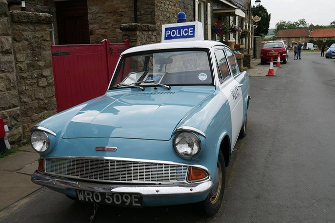 Full-Day Heartbeat Locations Tour from York - Food and drink: plan for the pub and fish and chips