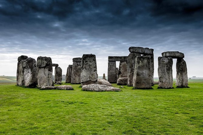 Full-Day Stonehenge and Avebury Tour from Glastonbury - Morning start: pickup in Glastonbury and how the pace stays manageable