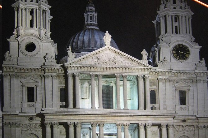 Ghastly Ghost Walking Tour in London - Stop 2: Meet The Street and the Back-Alley Storytelling Style