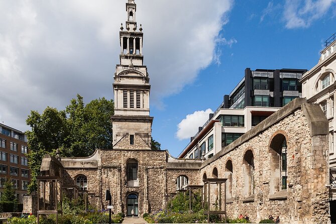 Ghastly Ghost Walking Tour in London - The Guide Factor: George’s Storytelling and the Q and A Moment