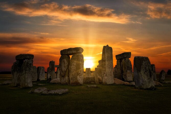 Half Day Stonehenge Tour from London - The ride to Salisbury Plain: air-conditioning, Wi-Fi, and real time comfort