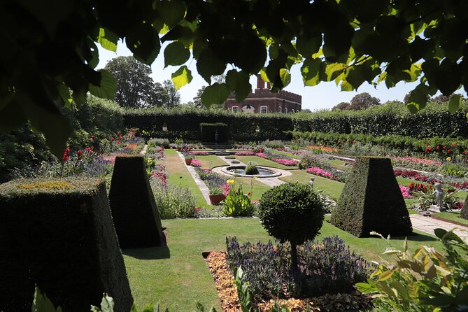 Hampton Court Guided Tour. Full day Access & High Tea - Afternoon tea: where the royal stories meet your scones