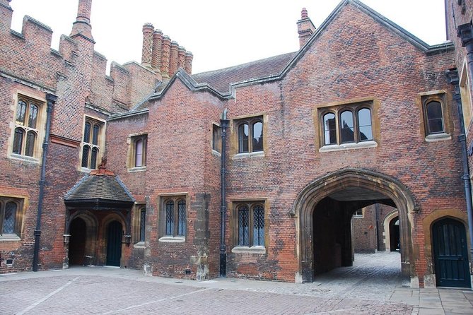 Hampton Court Palace Private Tour - Secrets of Henry VIII - Price and Value: What You Pay, What You Still Need