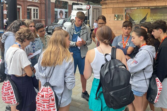 Harry Potter City Escape Tour in London - Trafalgar Square: where the big-city clues start