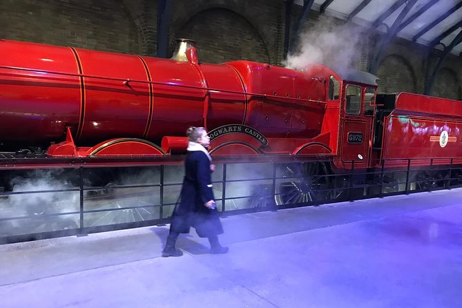 Harry Potter Studio Tickets and London Film Locations Guided Tour - Walking London like a fan, not a tourist